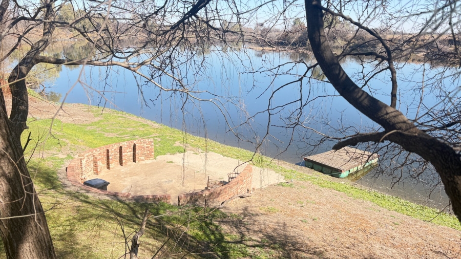 4 Bedroom Property for Sale in Viljoenskroon Rural Free State